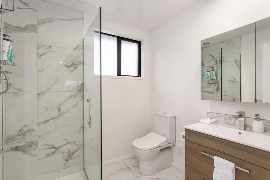 Light & Spacious 2Bdrm Townhouse Off Street Park Christchurch Buitenkant foto